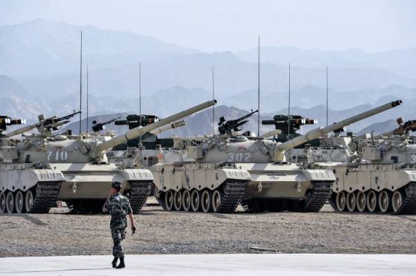 Сколько танков у Китая?