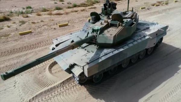 Сколько танков у Китая?