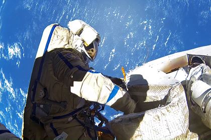Российские космонавты вернулись к переработке мочи в воду