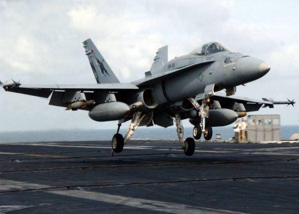 Морской удар: F/A-18 по-прежнему крут и актуален?