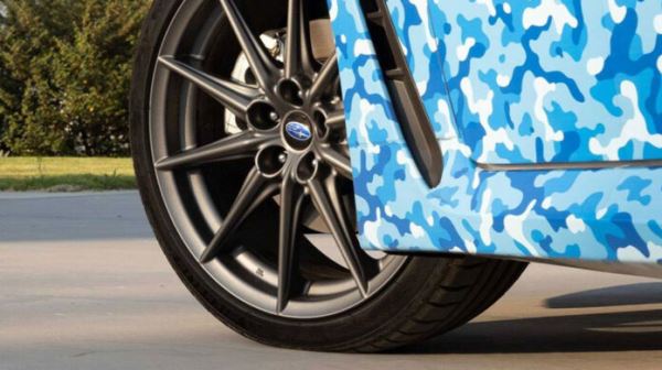 Subaru показала фрагмент спорткара BRZ нового поколения
