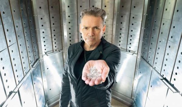 Британский мультимиллионер научился создавать алмазы из воздуха